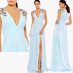 NWT Gorgeous Ice Blue Sexy Plunge Floral Appliqué To the Floor Gown High Slit 8